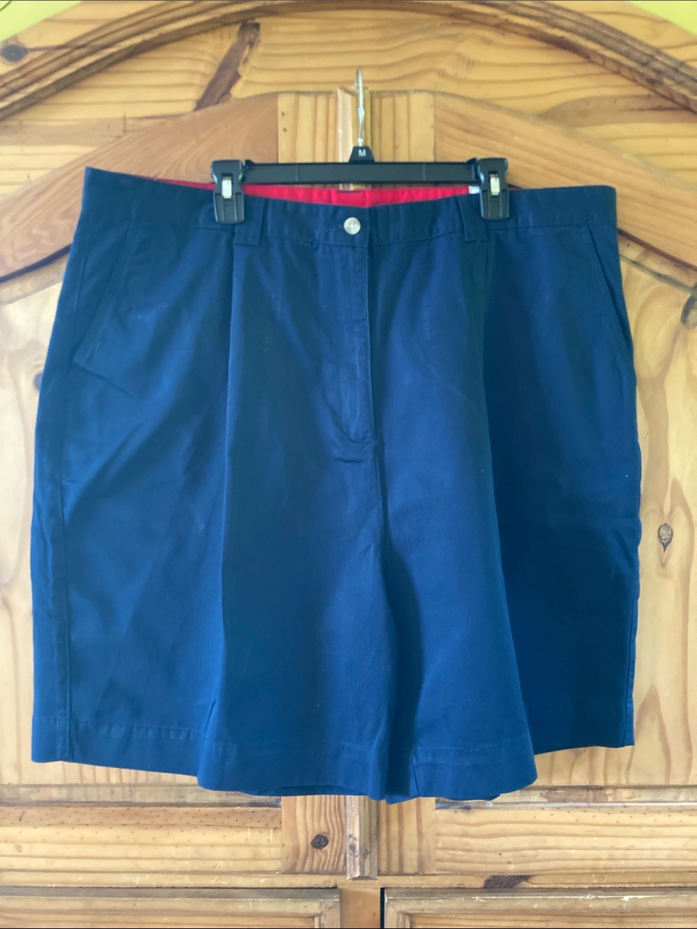 Women's Mountain Lake navy blue pleated front shorts size 24 - NWT